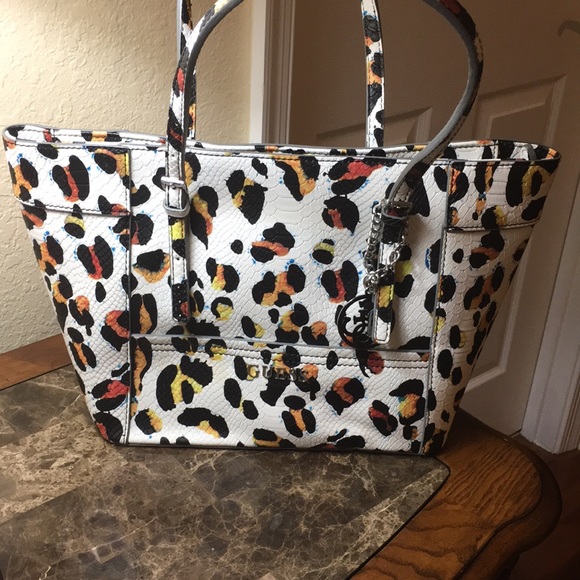 Guess Handbags - Guess, women’s bag, NWOT